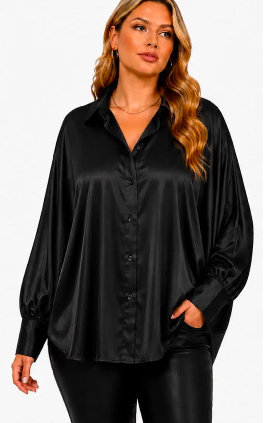 Chemise satinée oversize à manches chauve-souris